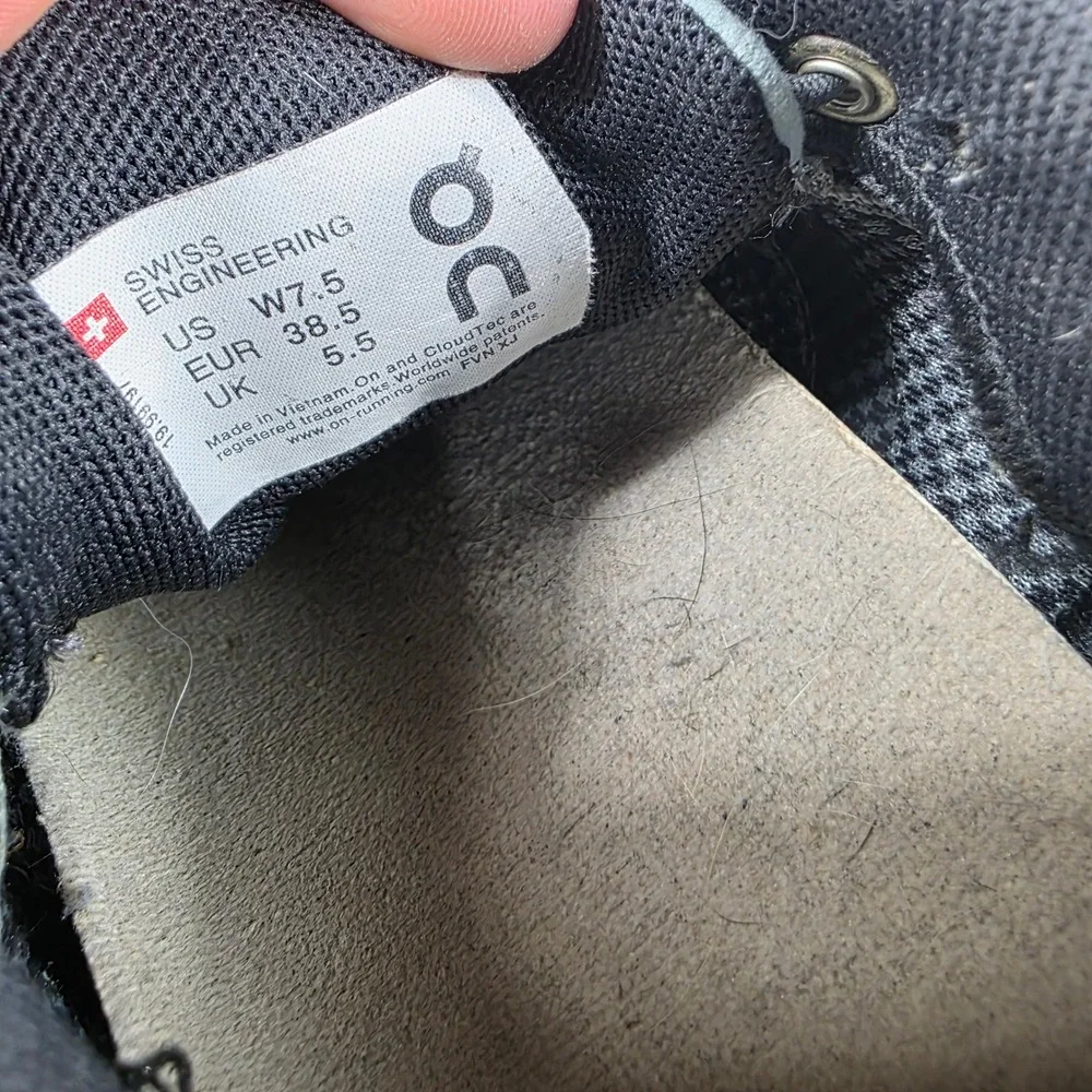 On Cloud Running Shoes Lightweight Athletic Sneakers‎ Swiss Engineering W7.5_8